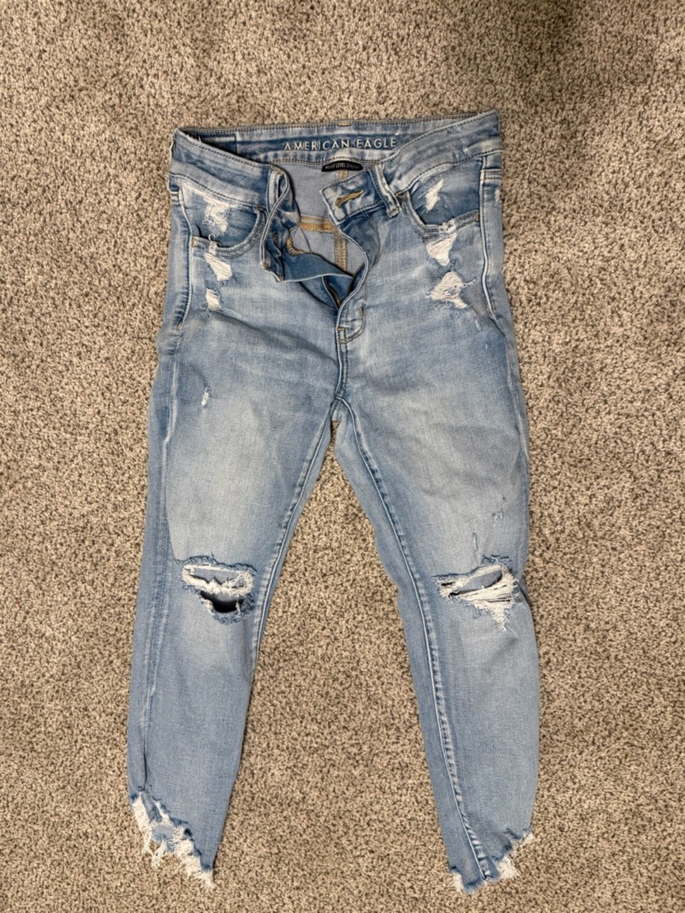 American Eagle By Payless Light Blue Distressed Ankle Jeans